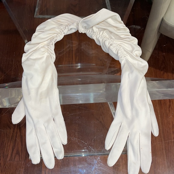 Vintage Cream Victorian long  gloves - Picture 2 of 3